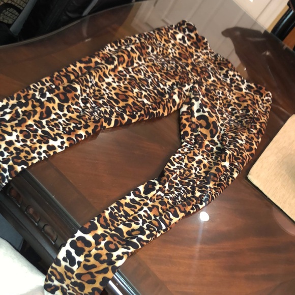 Cheetah leggings - Picture 1 of 3